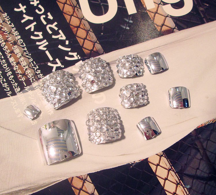 AOKOMELON 24 pcs  Metallic silver For Foot Nail High Quality with rhinestone Foot False Nail