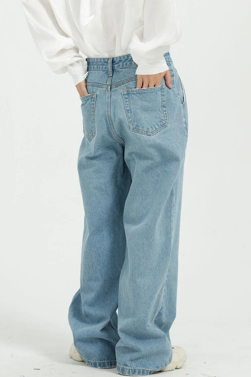 AOKOMELON Wide Legged Jeans