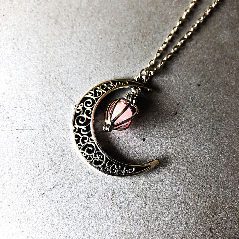 AOKOMELON Moon Lit Necklace